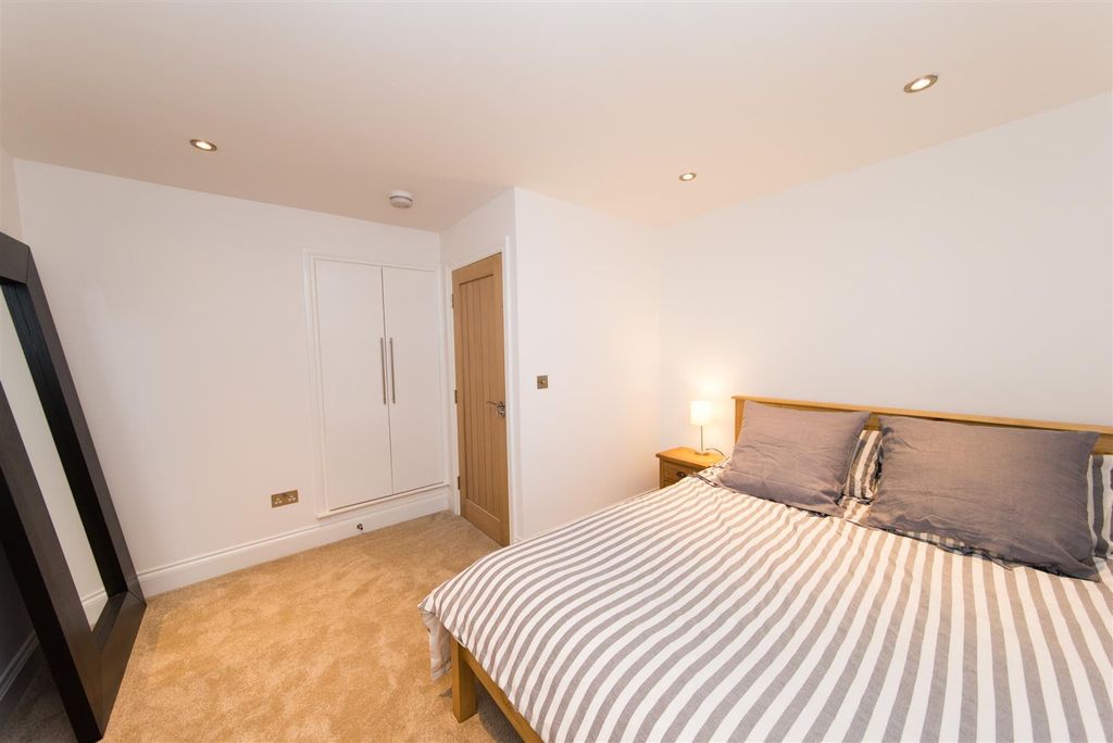 Property photo 2 of 10 W-7194.Jpg