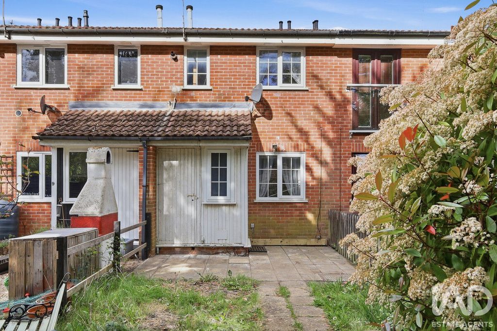 Property photo 1 of 8