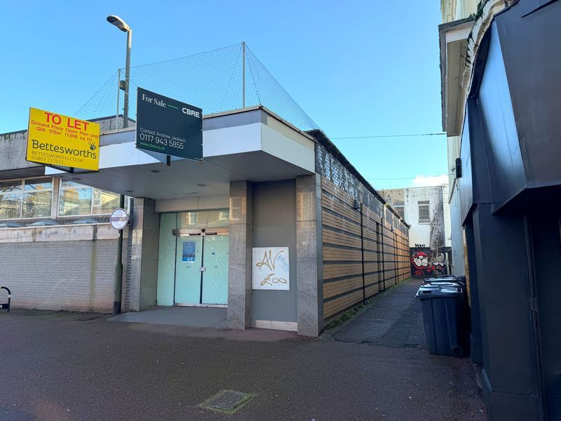 Property photo 1 of 6 Photo 8