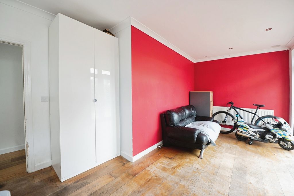 Property photo 3 of 15 Pbox-Img.Jpg