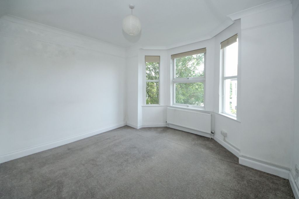 Property photo 2 of 10 Room