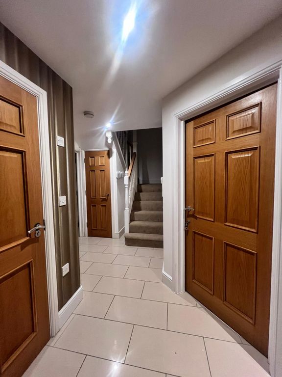 Property photo 3 of 26