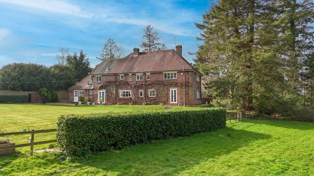 Property photo 1 of 21