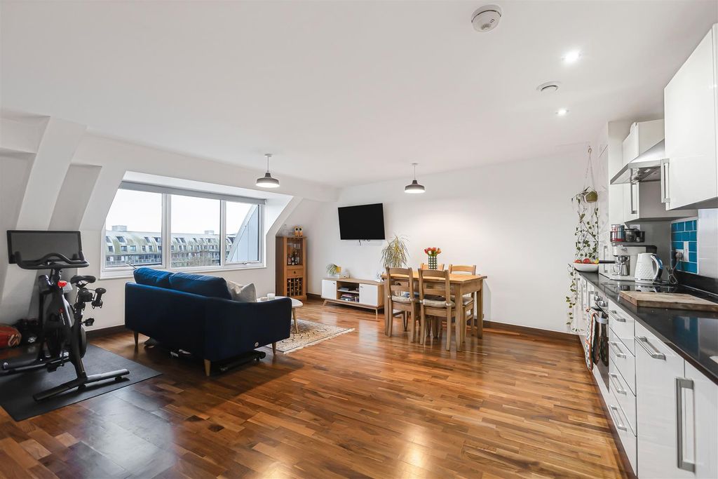 Property photo 2 of 23 26_71482.Jpg