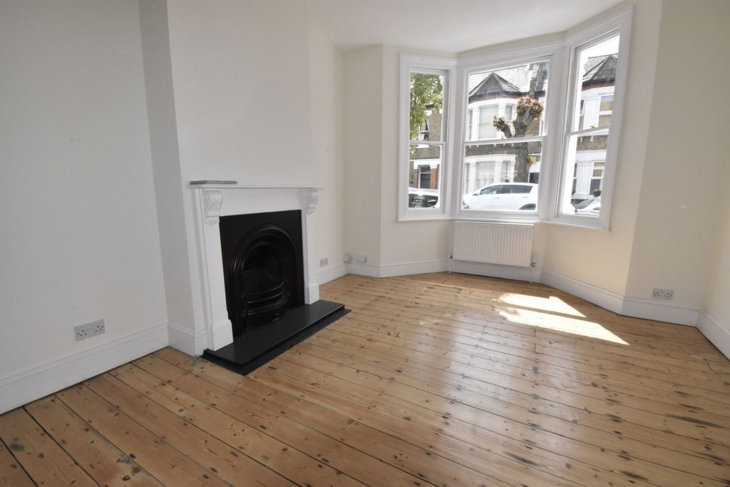 Property photo 3 of 8 Photo 2