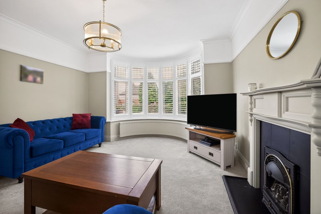 Property photo 2 of 25