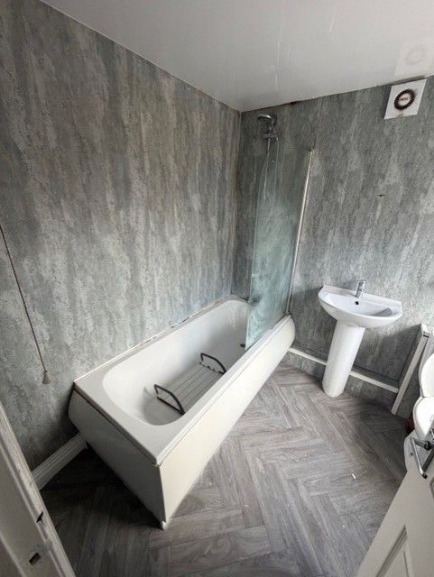 Property photo 3 of 21 973B5F3F-Bd90-43Da-957d-097Eedb341Bc