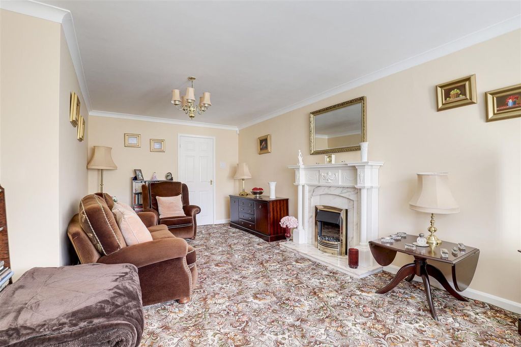 Property photo 2 of 19