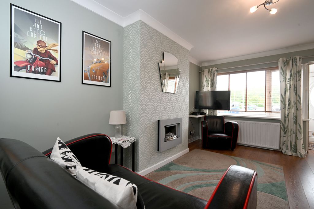 Property photo 2 of 30