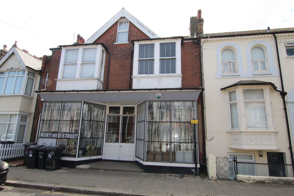 Property photo 2 of 3