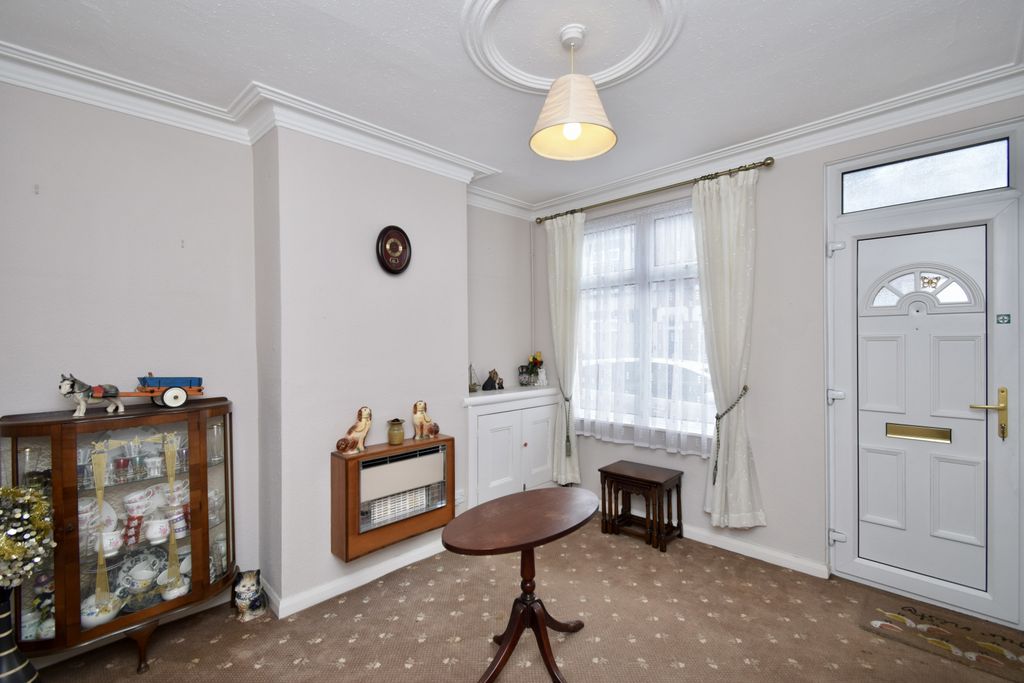 Property photo 2 of 11 Gallery