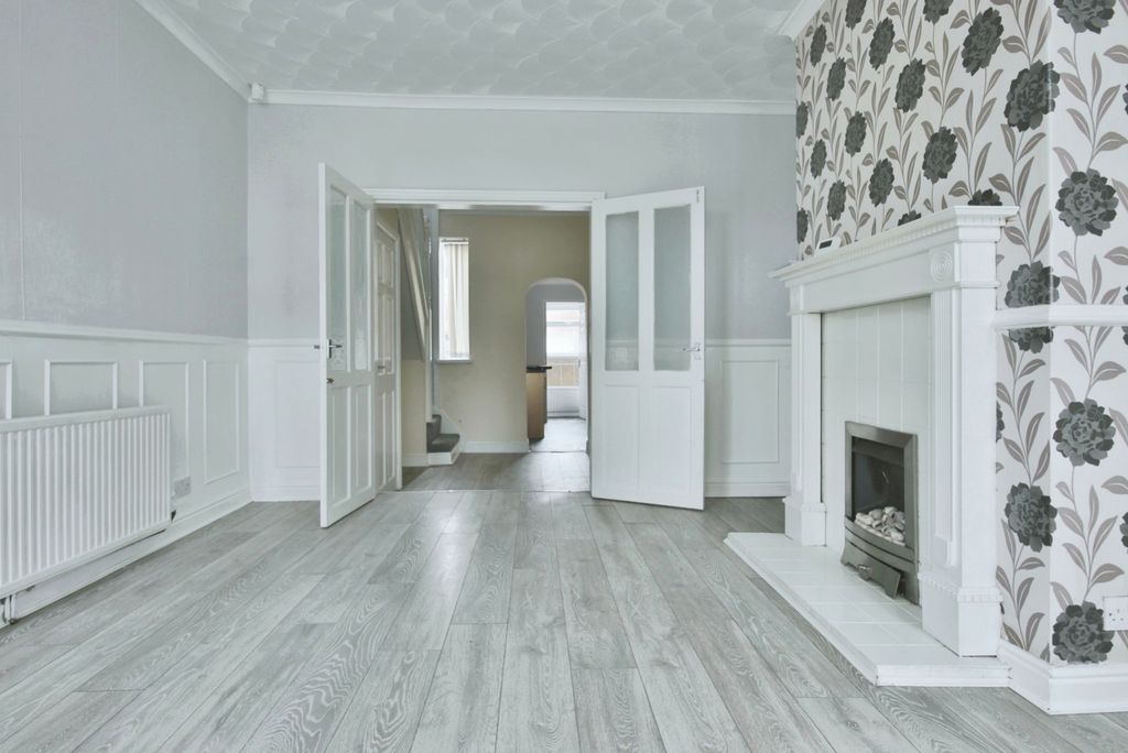 Property photo 3 of 18 3138787