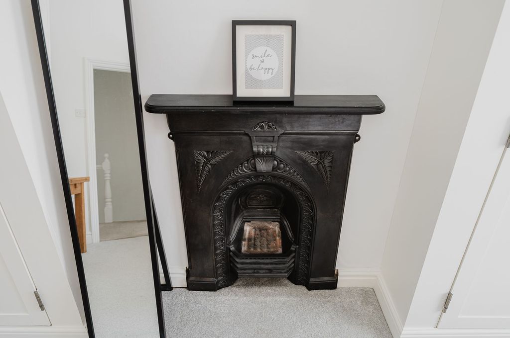 Property photo 3 of 24