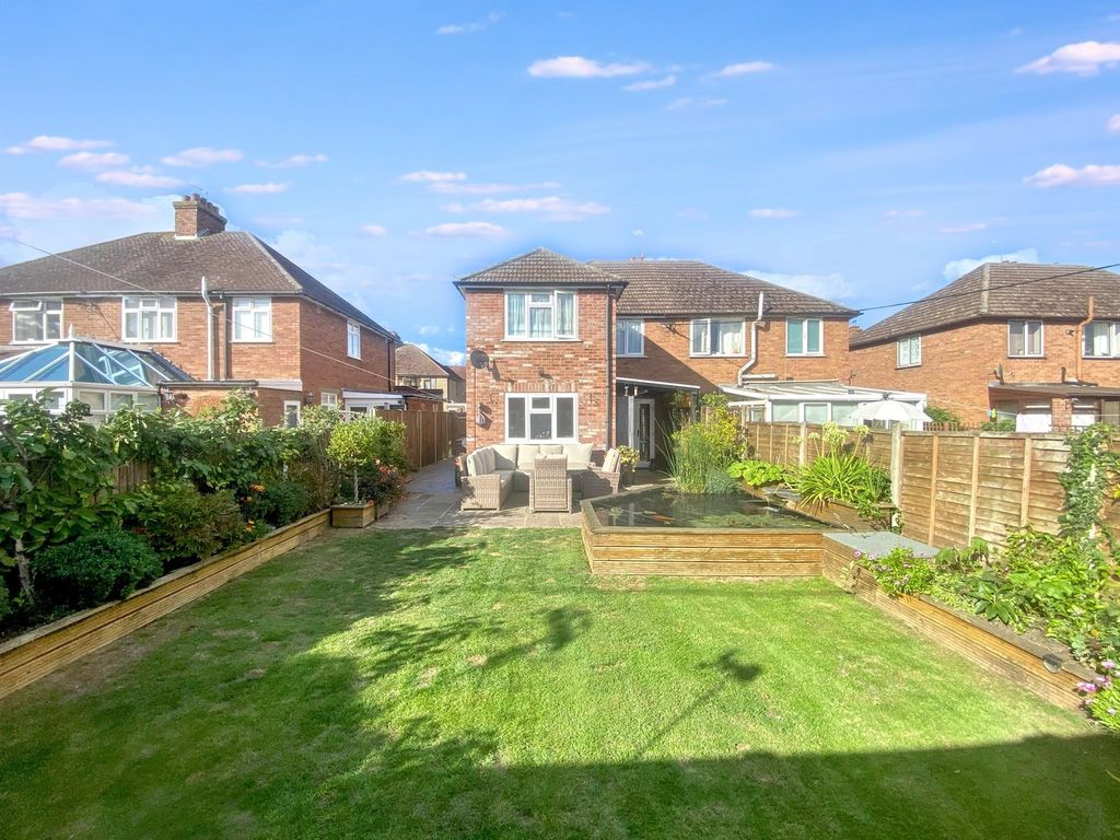 Property photo 2 of 17