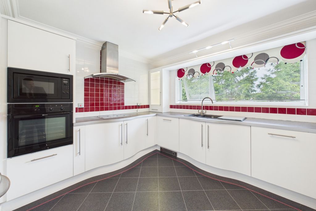 Additional image 8 of 2 bed flat for salePingle Head, Millhouses Lane S7