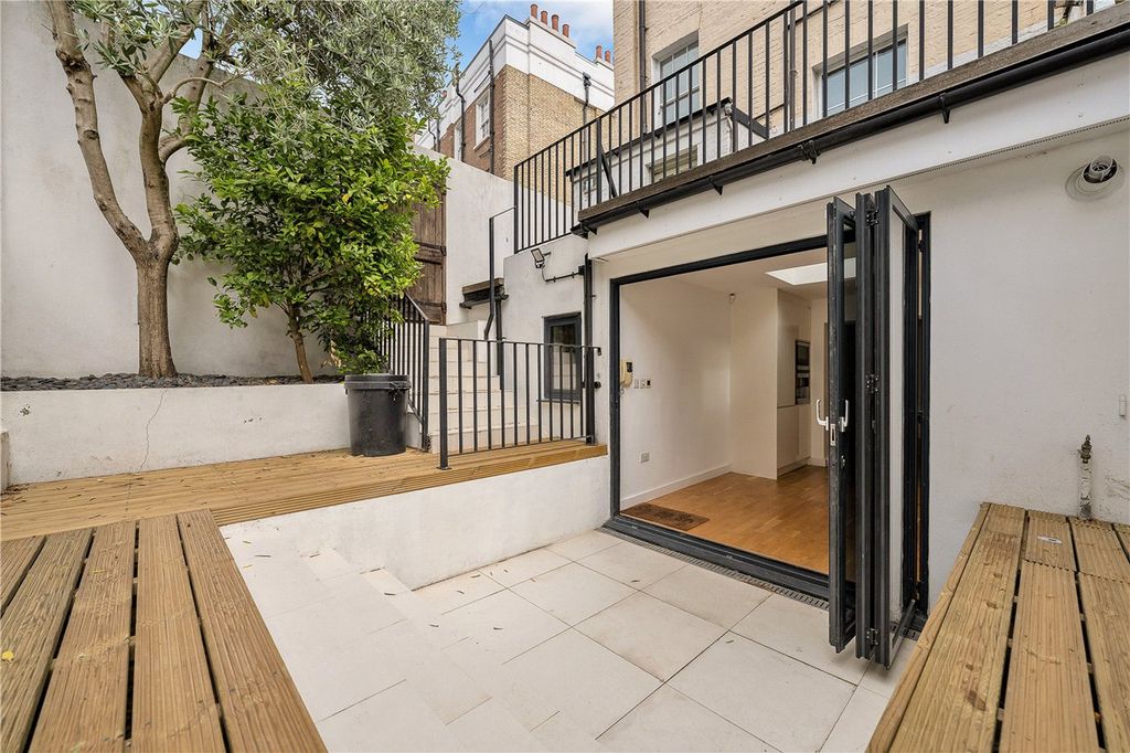 Property photo 1 of 18 Garden