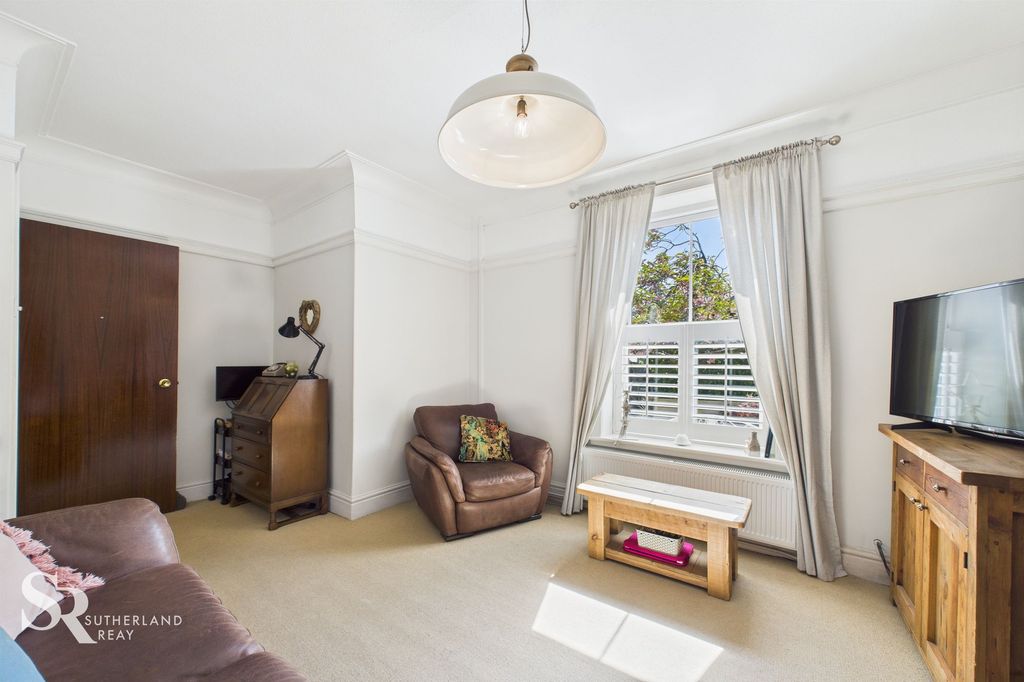 Property photo 2 of 19
