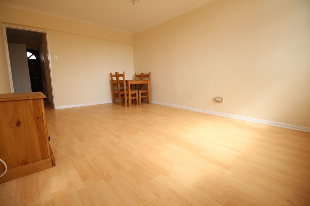 Property photo 2 of 10 Photo 2