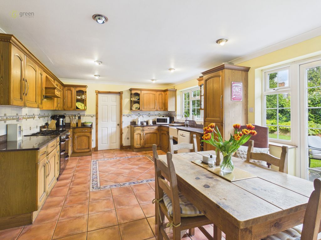 Property photo 3 of 64 Cam05459G0Pr0161Still055