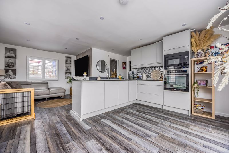 Property photo 2 of 23 Photo 11