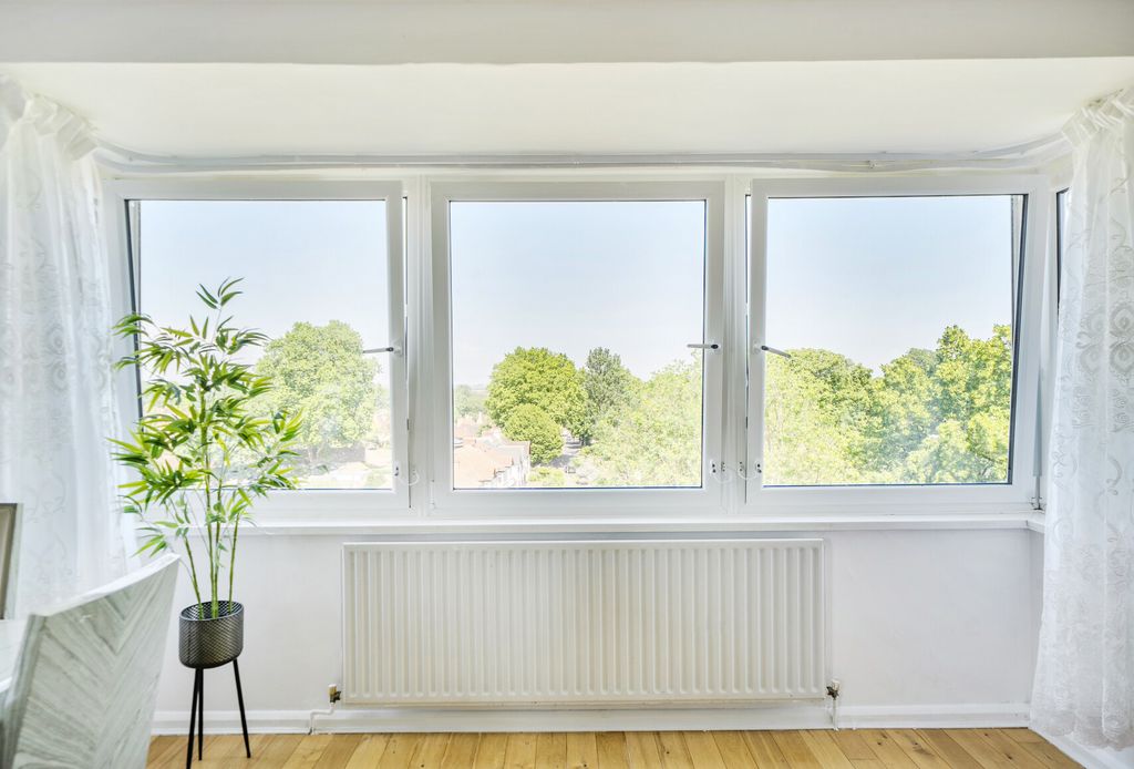 Property photo 2 of 10 1464390-7-6A16F50...