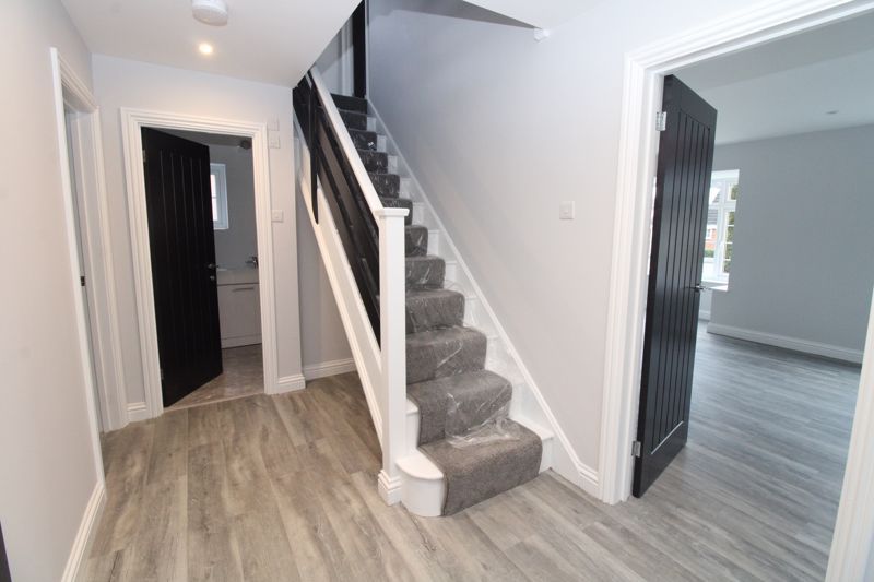 Property photo 2 of 20 Entrance Hall