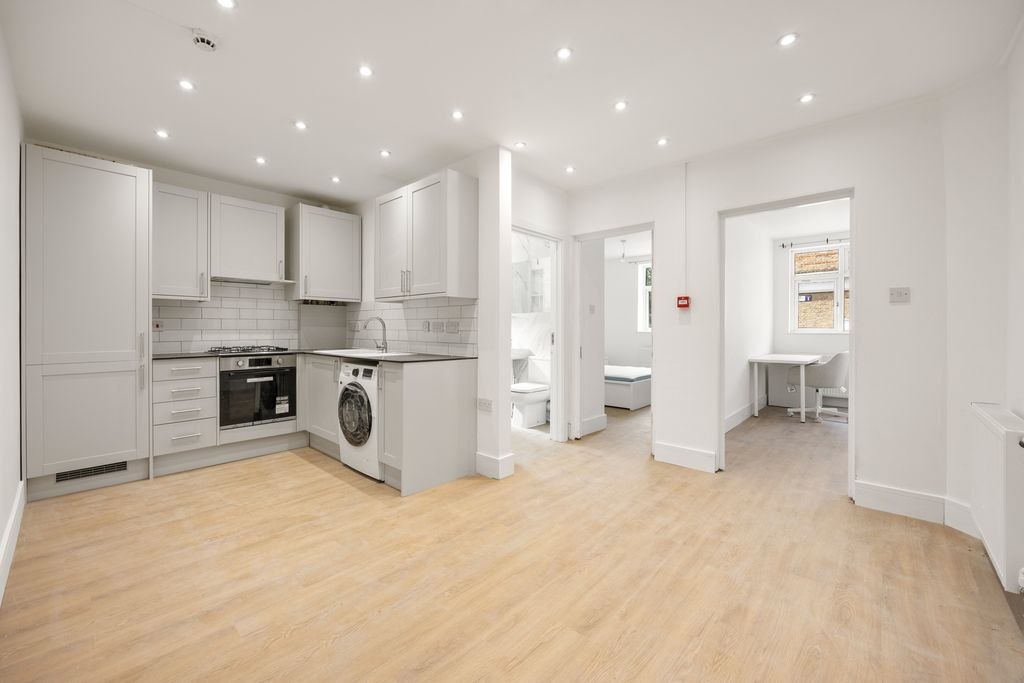 Property photo 1 of 26