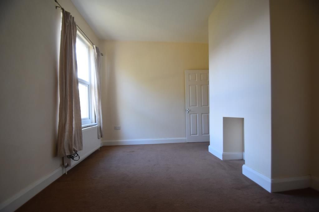 Property photo 3 of 5 Lounge_Lge