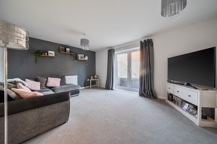 Property photo 3 of 20