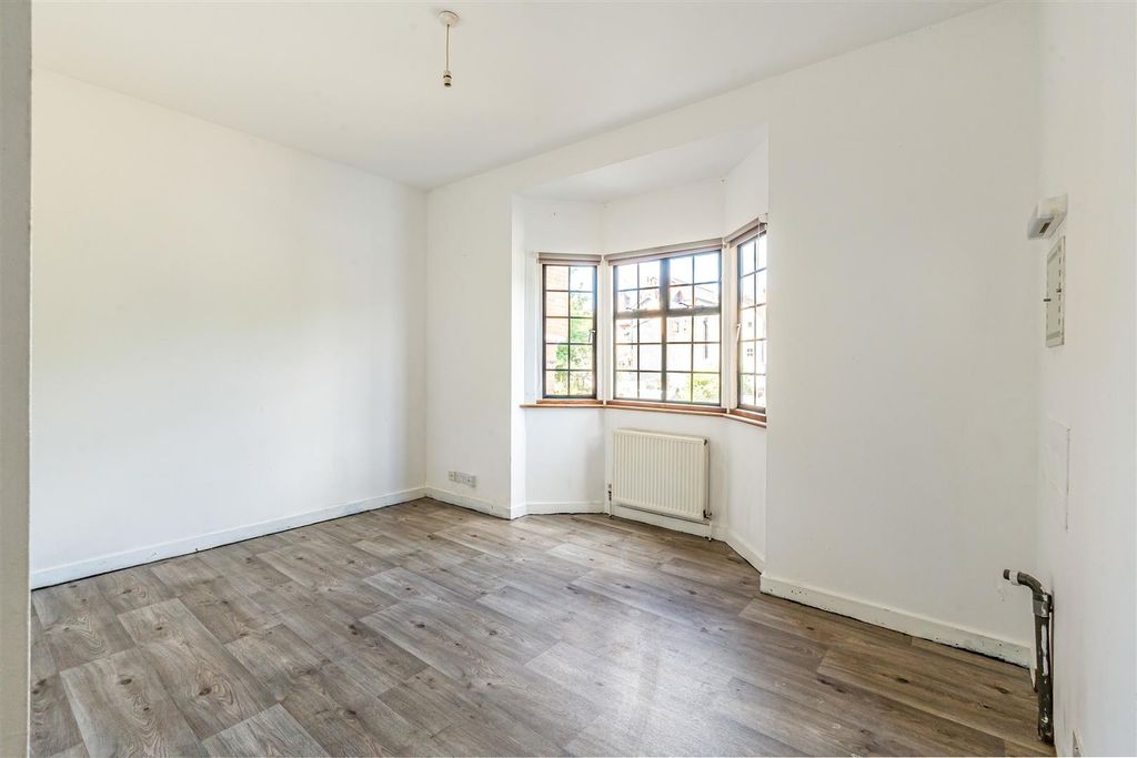 Property photo 3 of 14 Millenium-House-22.Jpg