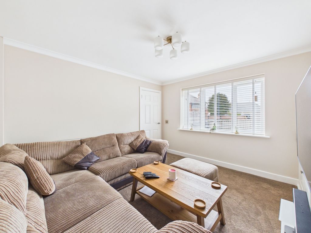 Property photo 3 of 25