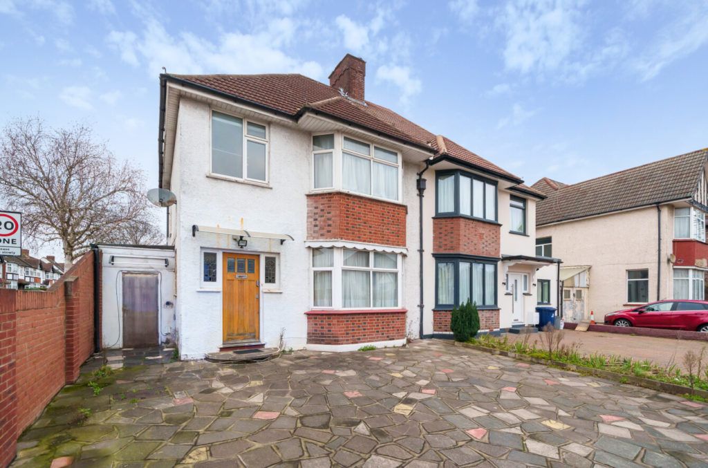 Property photo 1 of 11