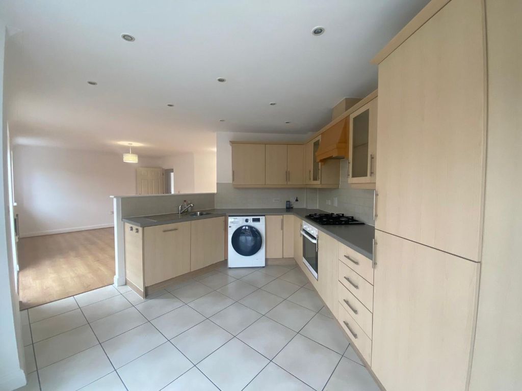 Property photo 3 of 16 K.Jpg