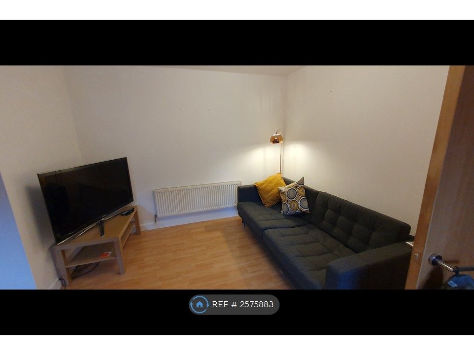 Property photo 2 of 9 Living/Dining Area