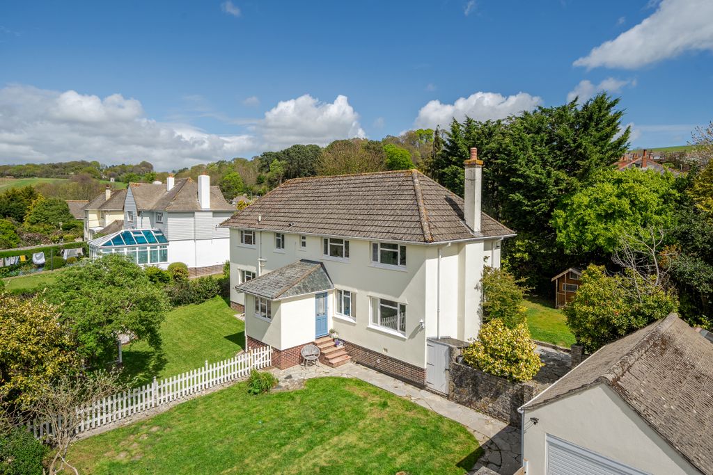 Property photo 1 of 22