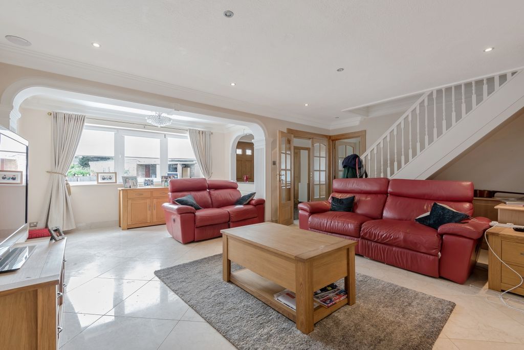 Property photo 3 of 10 326289 (1)