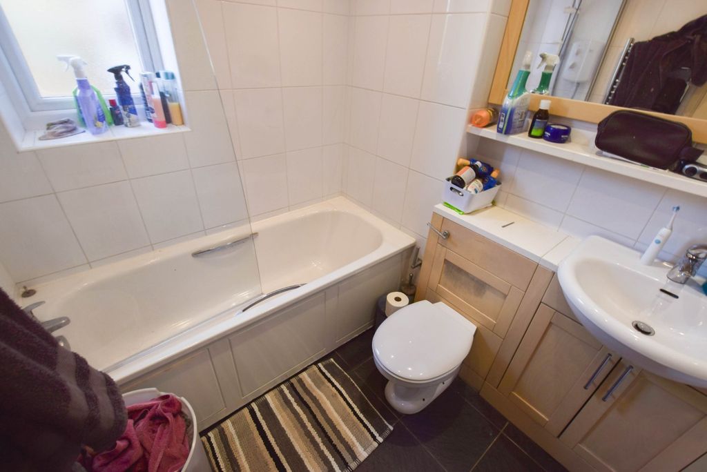 Property photo 3 of 10 Picture No. 04