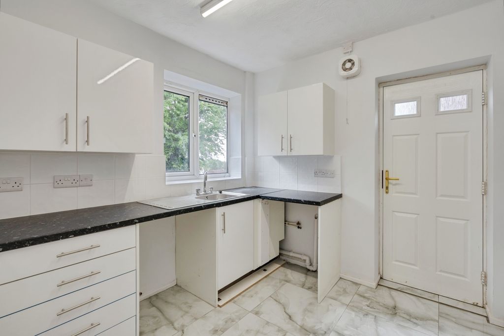 Property photo 3 of 19 Pbox-Img.Jpg