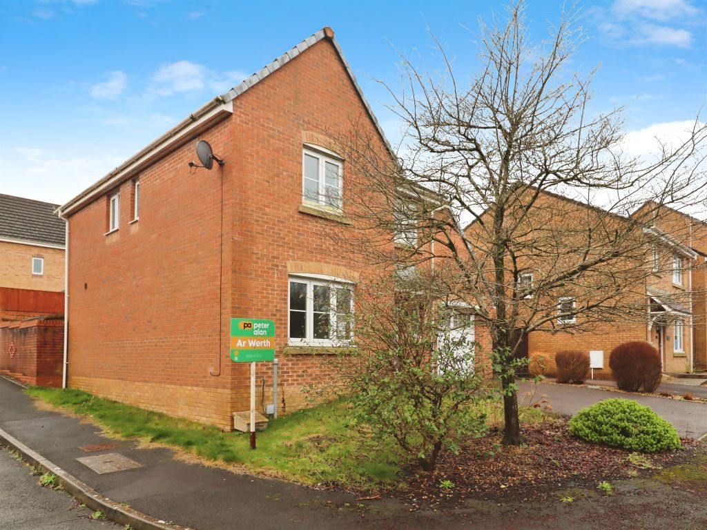 Property photo 2 of 16