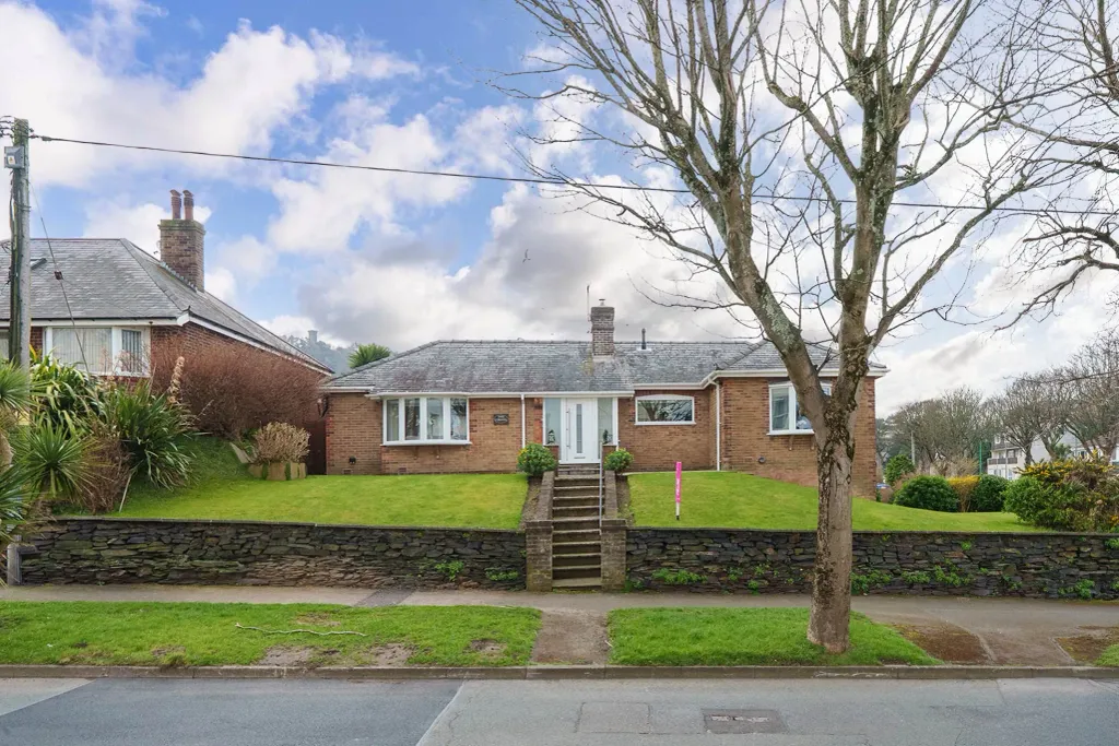 Property photo 1 of 26