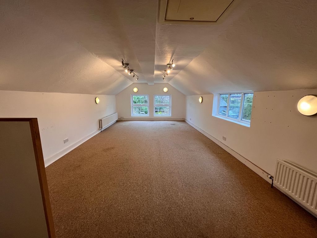 Property photo 3 of 13 Image (5).Jpg