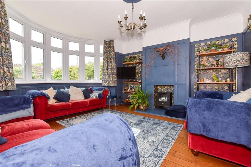 Property photo 3 of 13 Sitting Room