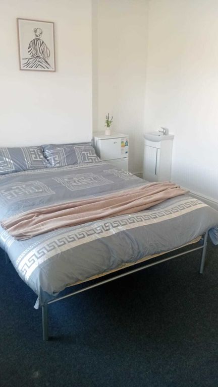 Property photo 1 of 2
