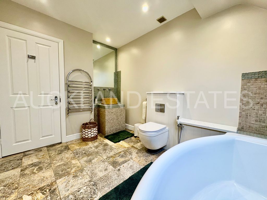 Additional image 27 of 5 bed detached house for saleFoxes Lane, Brookmans Park AL9