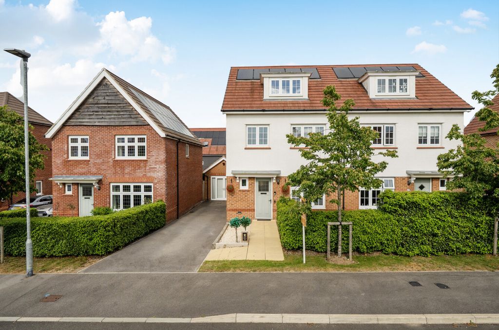 Additional image 28 of 4 bed semi-detached house for saleGalton Way, Warfield, Bracknell, Berkshire RG42
