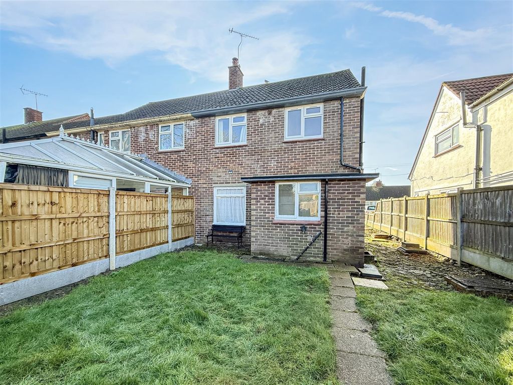 Property photo 2 of 10 Garden