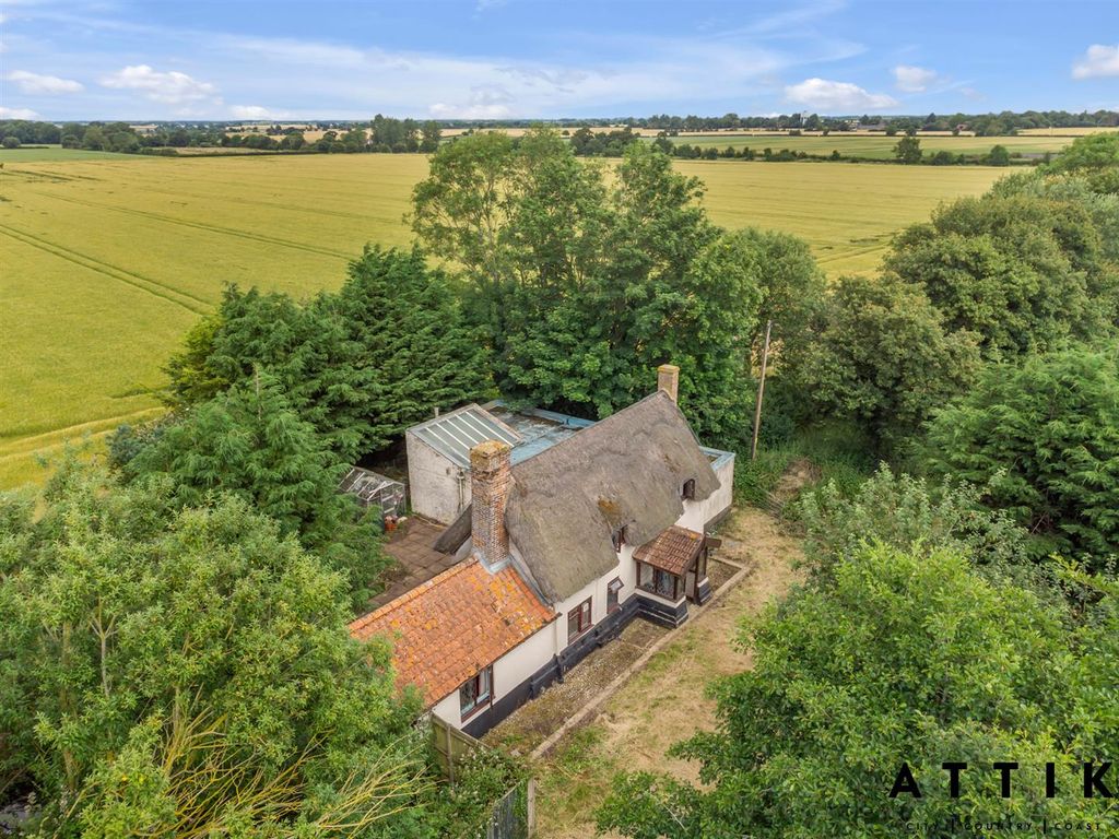 Property photo 2 of 45 Attik Monks Farm Cottage (7).Jpg