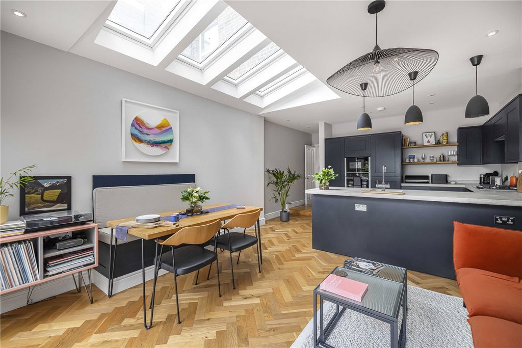 Property photo 3 of 18 Picture No. 31