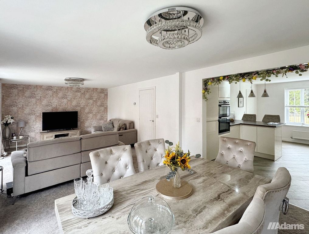 Property photo 3 of 28