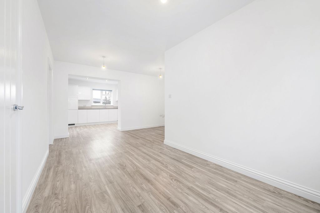 Property photo 3 of 14 Reception Room